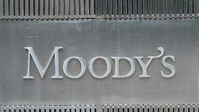 Moody's strips US govt of top credit rating