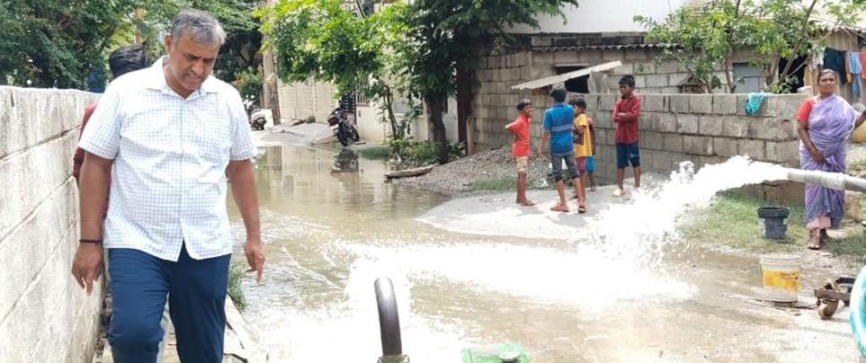 Floods, waterlogging and powercuts plague City