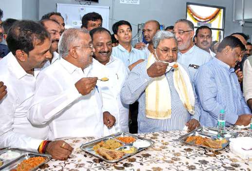CM cautions against polarisation in Niti speech