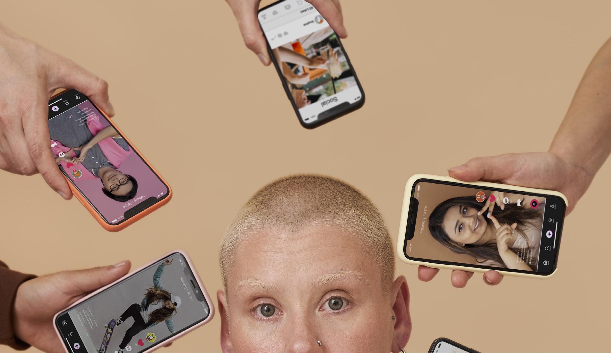 Evolution shows smartphones as a form of electronic parasites