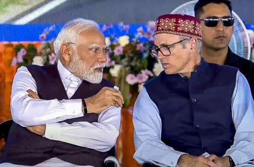 OMAR TAKES UP STATEHOOD WITH MODI