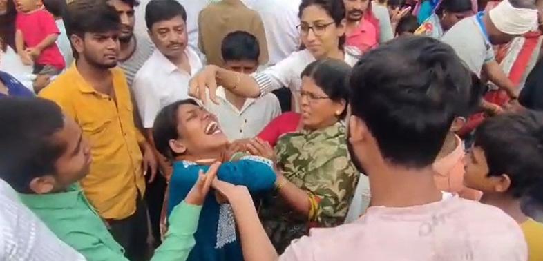 Bidar's 'miracle cure' of live fish swallowing is a huge hit again