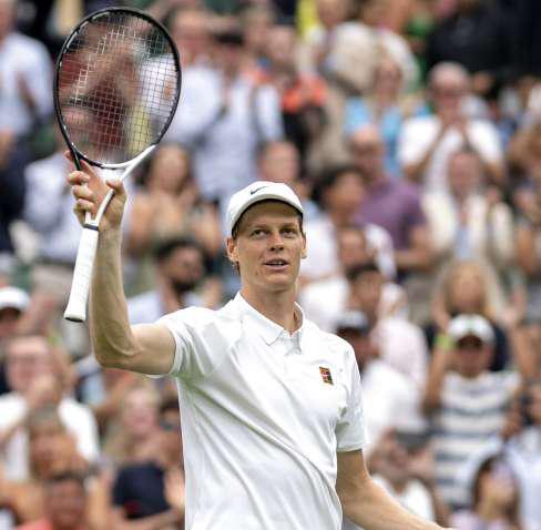 Sinner reaches Wimbledon quarters