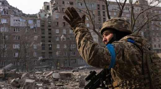 Trump's U-turn: US to send arms to Ukraine