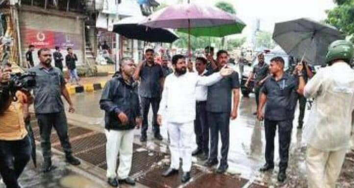 सीएम नहीं, करप्ट मैन हैं शिंदे