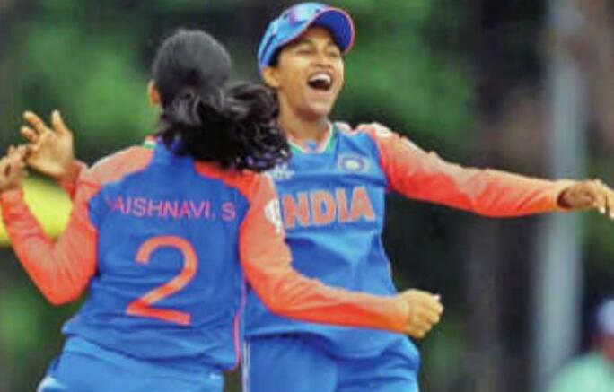 भारत ने 2.5 ओवर में हासिल किया लक्ष्य