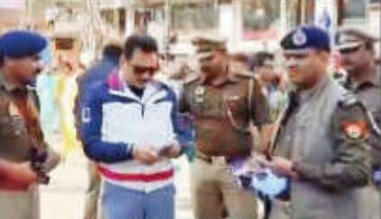 काशी पहुंचे 10 लाख श्रद्धालु