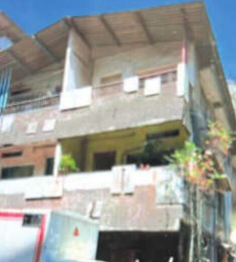 ठाणे की अति जर्जर इमारतों पर अब मनपा चस्पा कर रही नोटिस