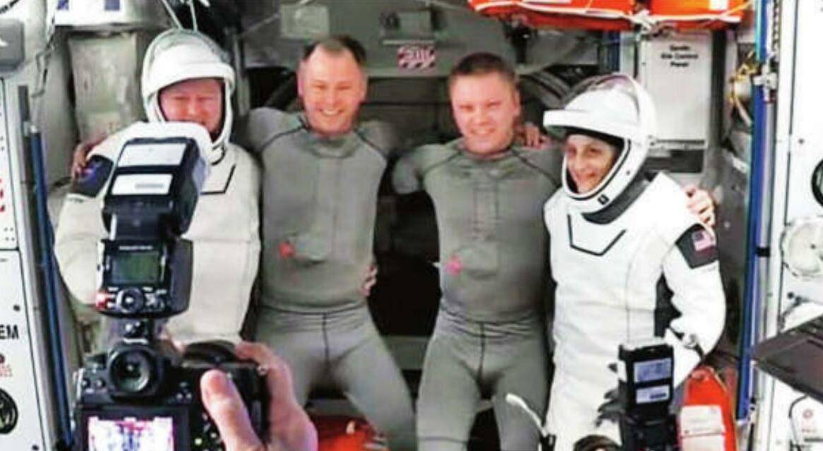 आसमां से उतरी दुआ... सुनीता की ऐतिहासिक सुबह