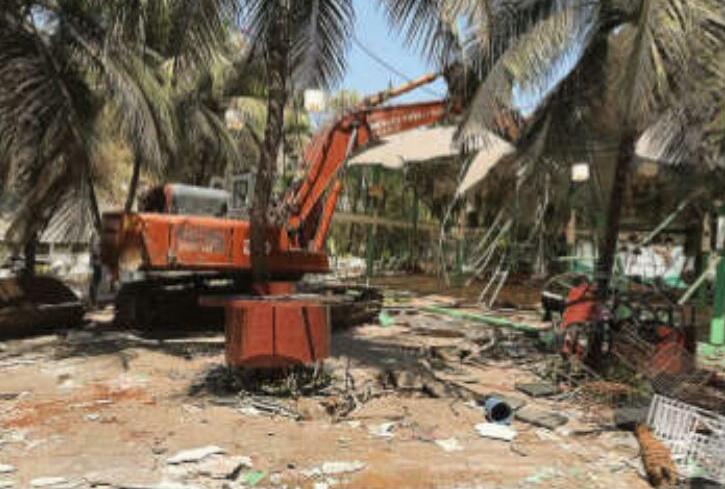 उद्घाटन से पहले अवैध होटल हुआ जमींदोज