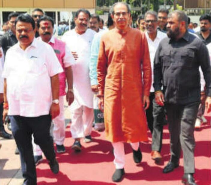 विधान परिषद में 30% से भी कम थी उद्धव ठाकरे की उपस्थिति