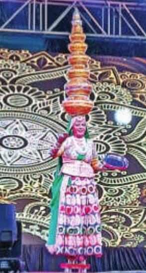 बिंदी लगाओ जागृति लाओः शारदा