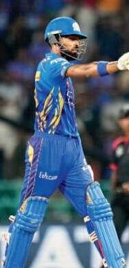 हार्दिक का ऐतिहासिक प्रदर्शन बेकार