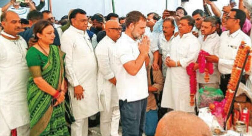 कानपुर : राहुल गांधी ने पहलगाम आतंकी हमले में मारे गए युवक के परिजनों से की मुलाकात