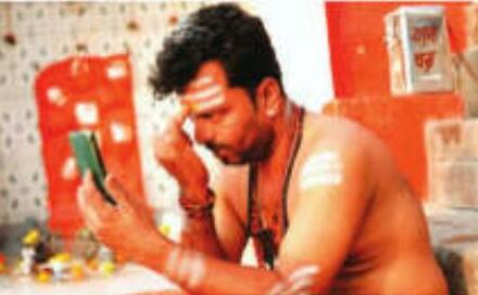 काशी में हो रही पर्यटकों की रिकॉर्ड वृद्धि