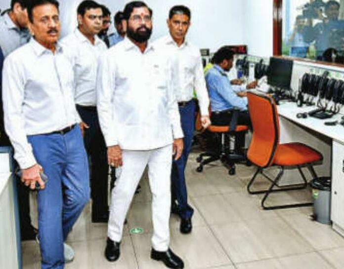 भारी बारिश से महानगर के कई इलाके पानी में डूबे