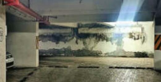 कार पार्किंग खाली, लोग सड़कों पर खड़े कर रहे वाहन