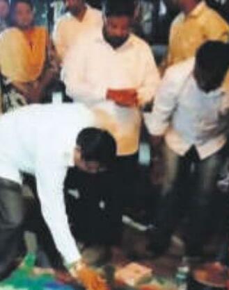 पूर्व नगरसेवकों का उद्घाटन करना जनता के साथ धोखा: मुंडे