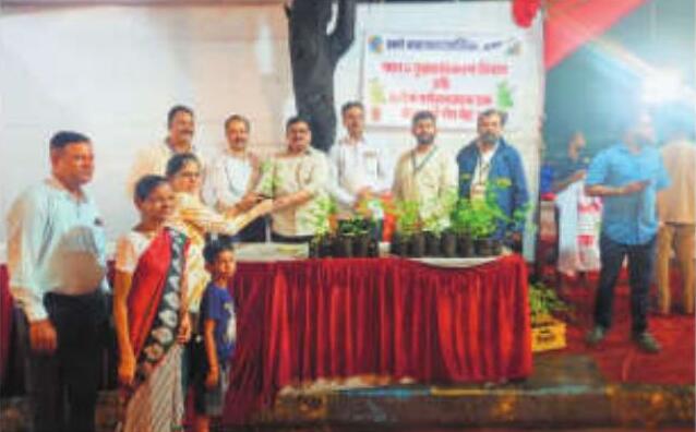 ठाणे: गणेश प्रतिमा विसर्जन में दोगुना 'निर्माल्य' संग्रह