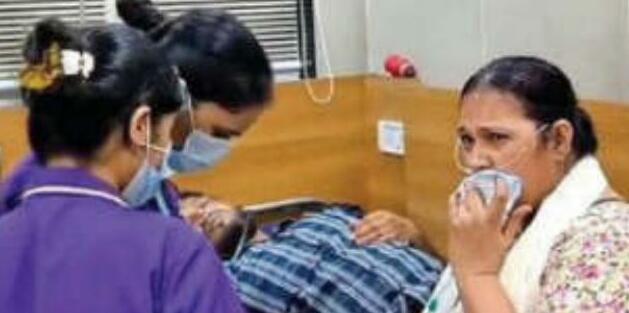 वसई : सिलेंडर से रिसी विषैली गैस; एक की मौत, तीन गंभीर