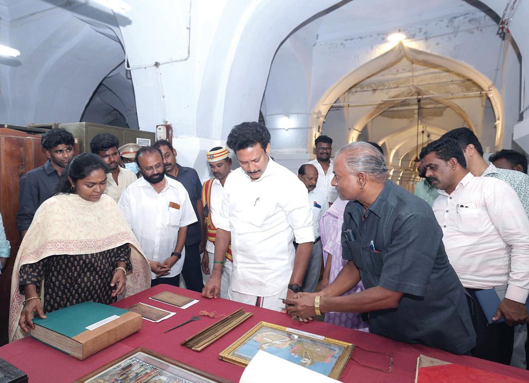 சரஸ்வதி மகால் நூலகத்தை மேம்படுத்த நடவடிக்கை!