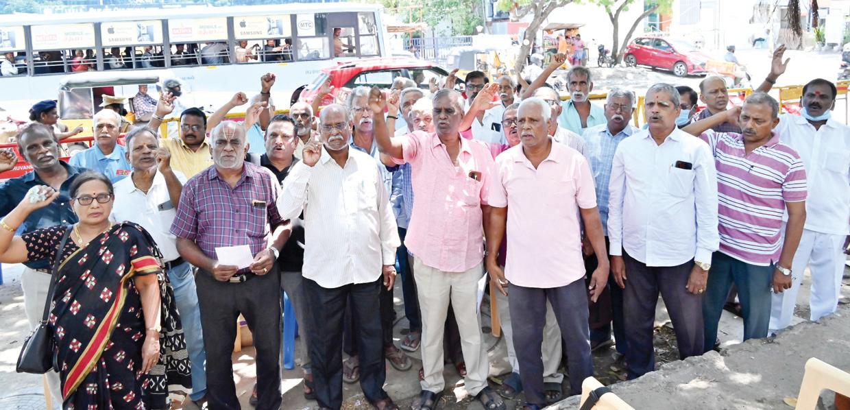 கட்டணமில்லா சிகிச்சை அளிக்க மறுக்கும் தனியார் மருத்துவமனைகள்