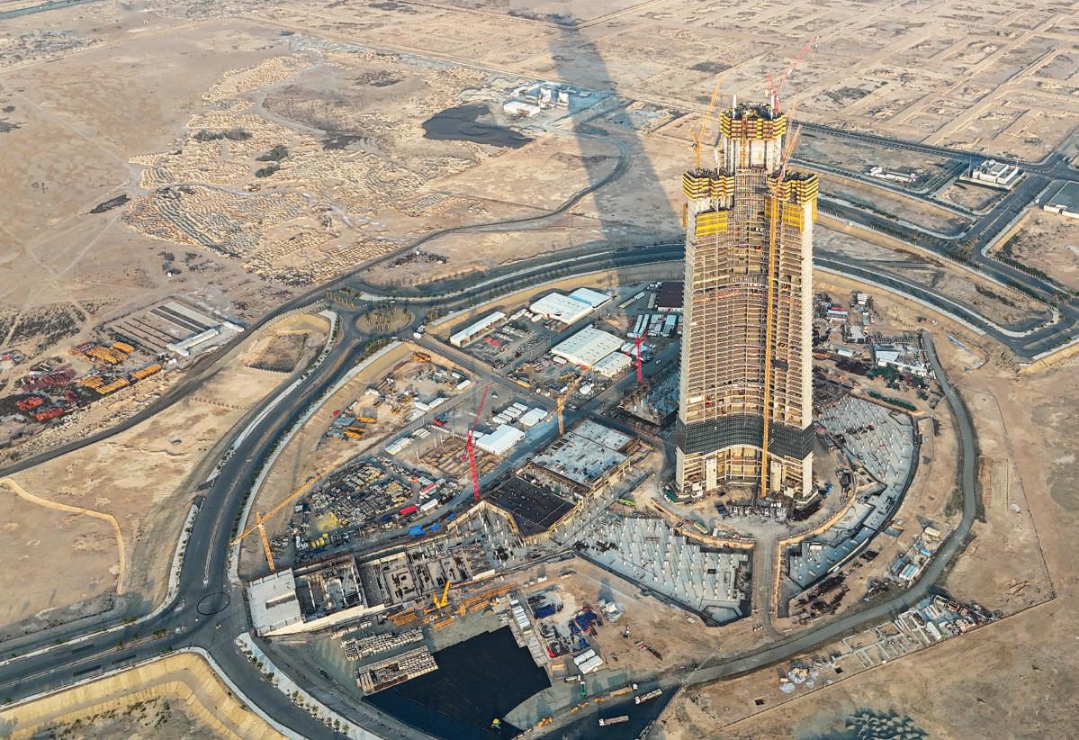 MEGA SKYSCRAPER RACES SKYWARD