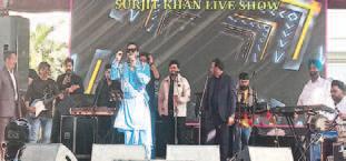 Singer Surjit Khan's new song "Yaaran Diya Mehfilan" is trending everywhere