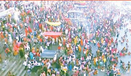 Devotees visit Ayodhya's Ram Temple, take holy dip on Ram Navami