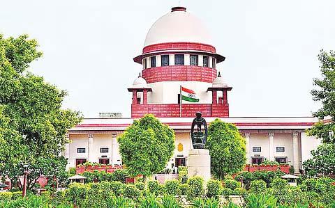 Waqf Act case: Would muslims be part of Hindu trusts, SC asks Centre
