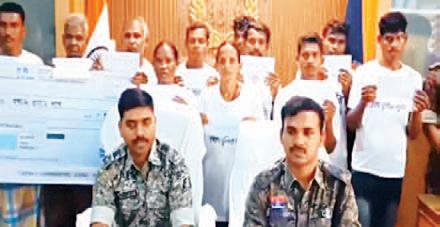 Chhattisgarh: 22 Naxals surrender in Sukma