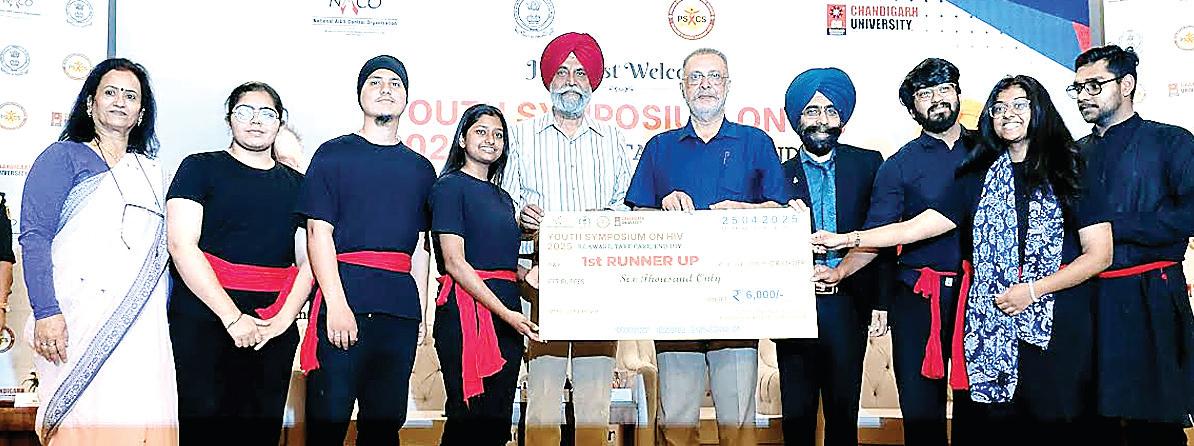Dr Balbir Singh appeals to students to spread awareness of HIV, Hepatitis B