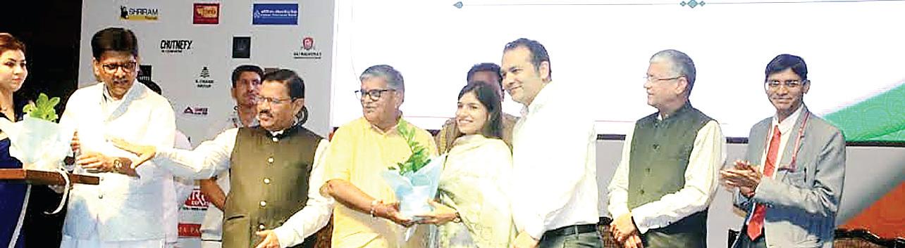 Governors of Punjab and HP honour exemplary leaders at Atharv Bharat-2025