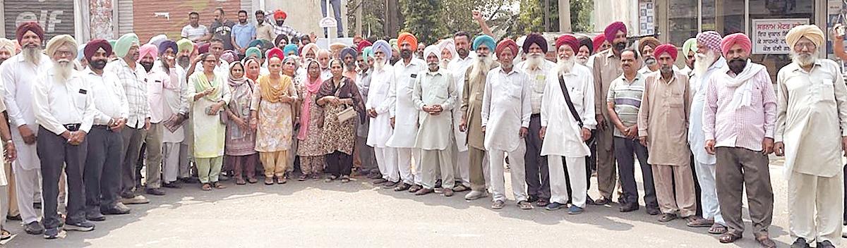 May Day: Various workers, employees and public organizations pay homage to martyrs of Chicago