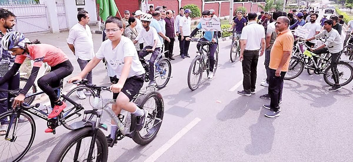 Fit India Sundays on cycle campaign against obesity: VC KUK