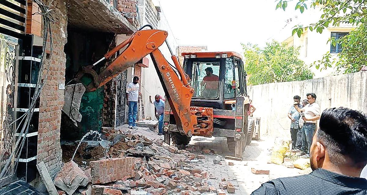 'Yudh Nasheyan Virudh': Illegal construction by drug peddlers demolished in Mandi Gobindgarh