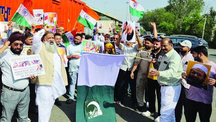 Shandilya demands death of terrorists Hafiz, Maulana Masood Azhar