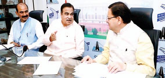 Uttarakhand CM Dhami meets Nitin Gadkari, disccusses infrastructure projects of state