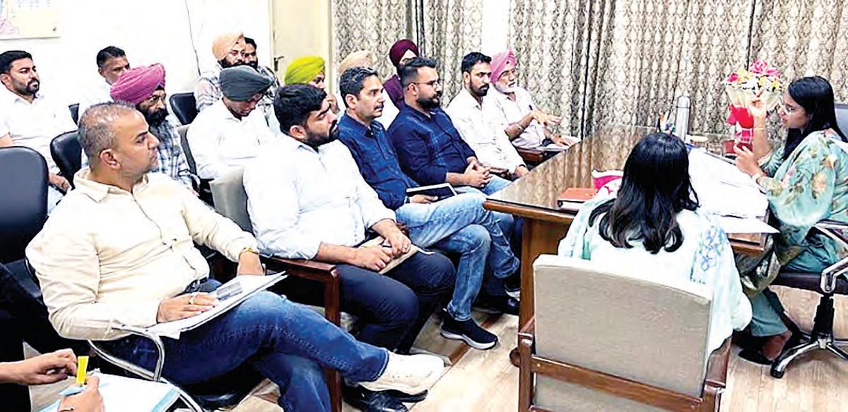 Kharar’s new SDM madam dive held meeting with officers immediately after assuming charge