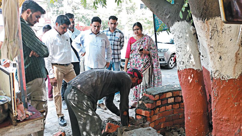 Negligence in development works will not be tolerated: Mayor Bahamani