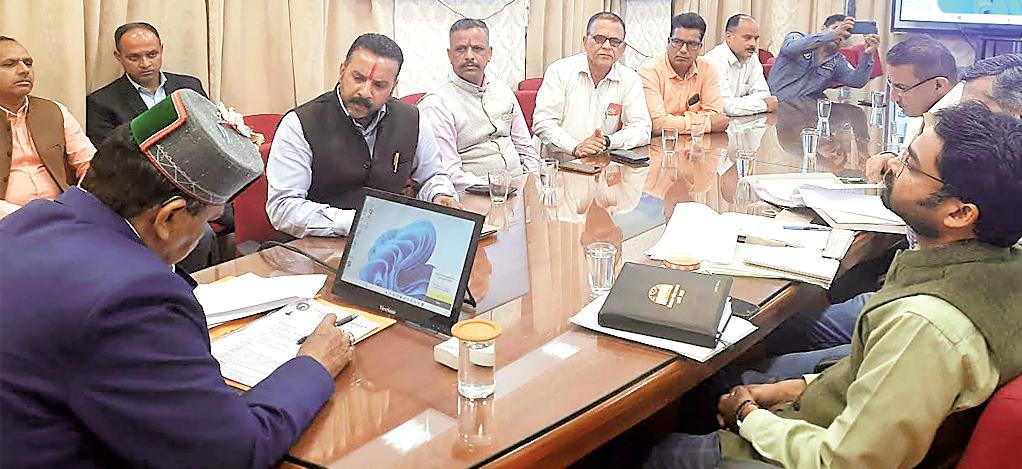 Health Minister presides over meeting with representatives of Devbhoomi Kshatriya Organization