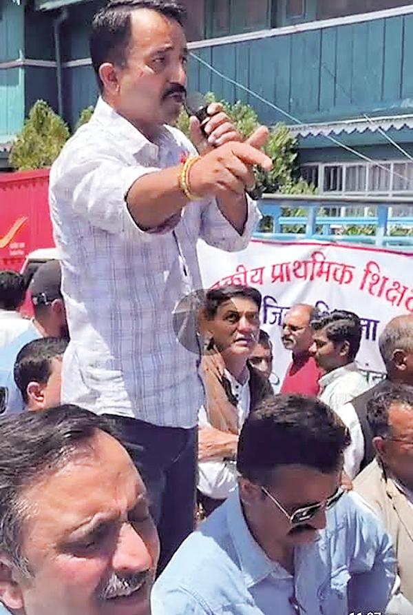 No tampering should be done with teachers' financial and administrative structure : Rajnish kumar