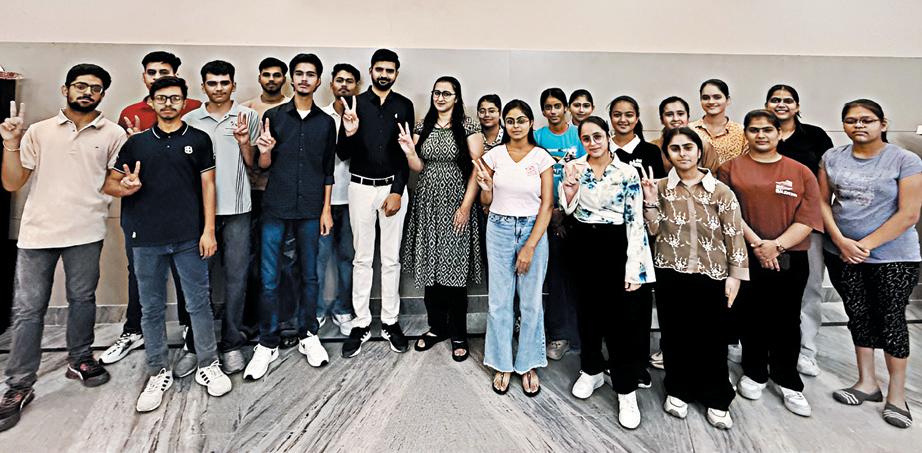 Divine Academy's Aashna scores 95 marks in Maths