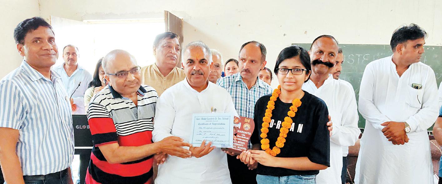 Students should help in making the country proud: Bhagwandas Kabirpanthi