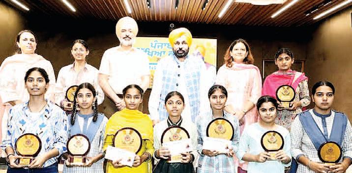 CM felicitates toppers of 10th and 12th class at his residence