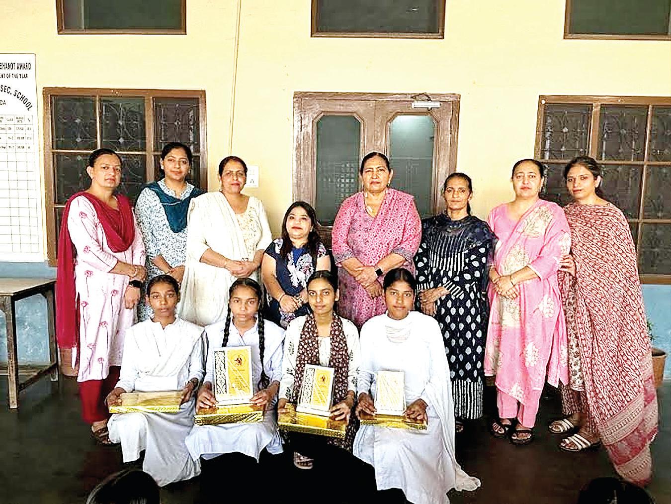 Ashmeet tops Arya Girls Senior Secondary as school achieves 100% result in Class 10 board exam