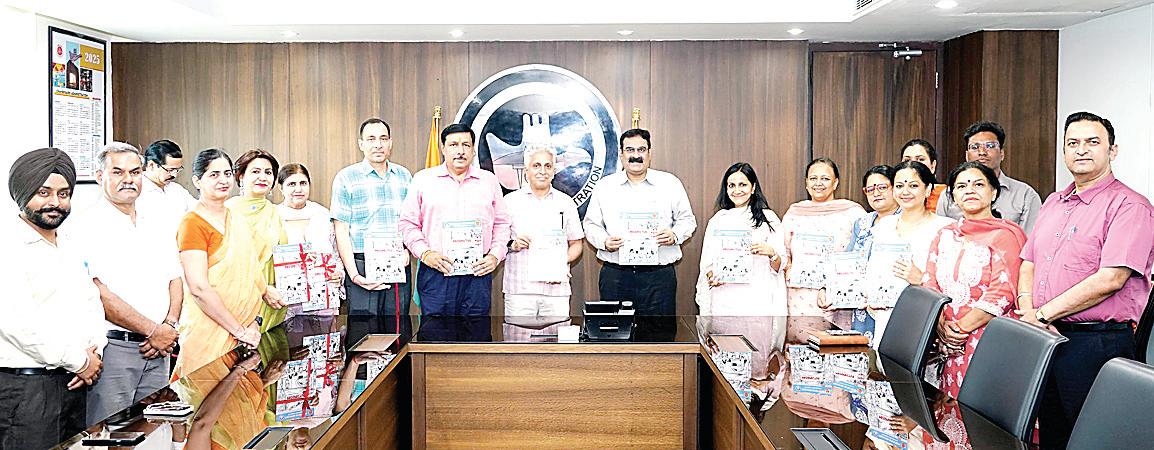 Chief Secretary, UT Chandigarh launches Class 10+1 admission prospectus