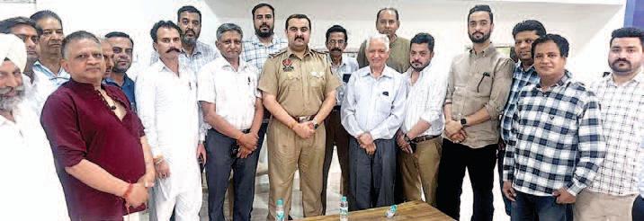 Joint meeting of police and Beopar Mandal held in Kharar regarding anti-drugs and law and order