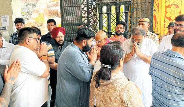 Shandilya's father-in-law Bhushan Prakash Sharma cremated
