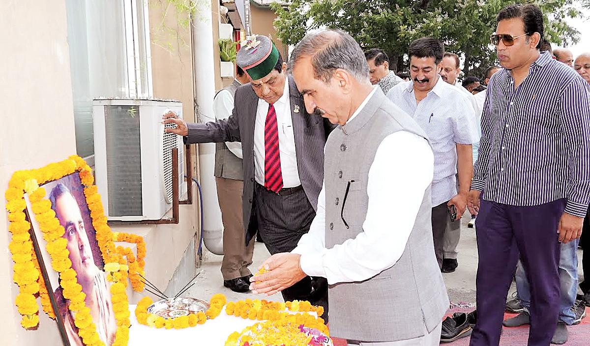 State govt implementing vision of Rajiv Gandhi: CM